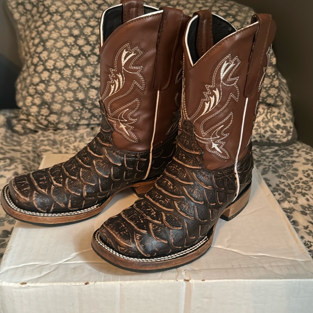 Cowboy boy size booths